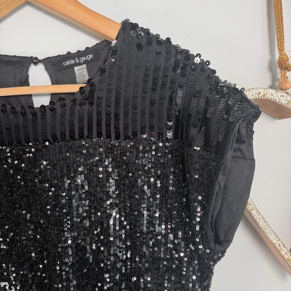 Cable & Gauge Sequined Cap Sleeve Glam Indie Festive Top SMALL Jet Black - Picture 3 of 11